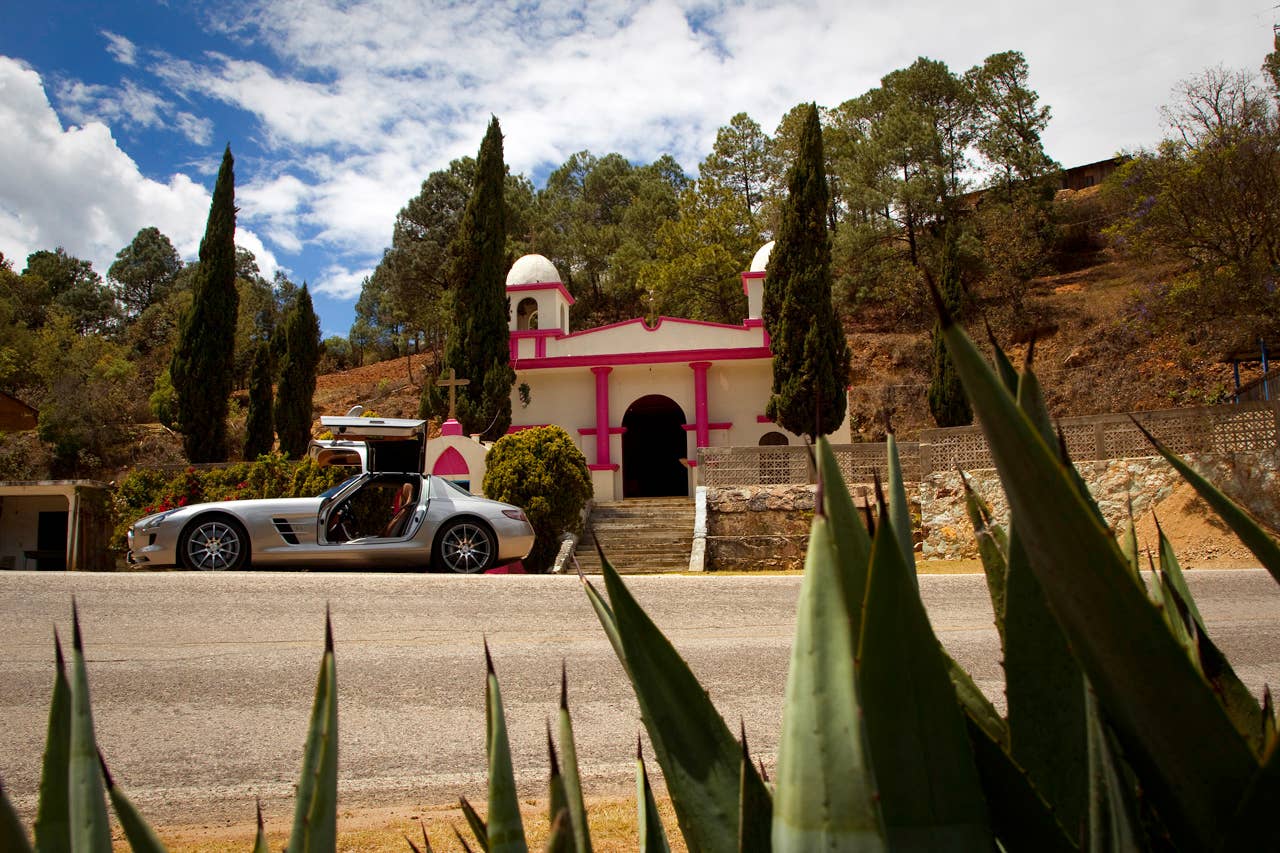 Roots of a legend: Mexicos Carrera Panamericana with the Mercedes-Benz SLS AMG