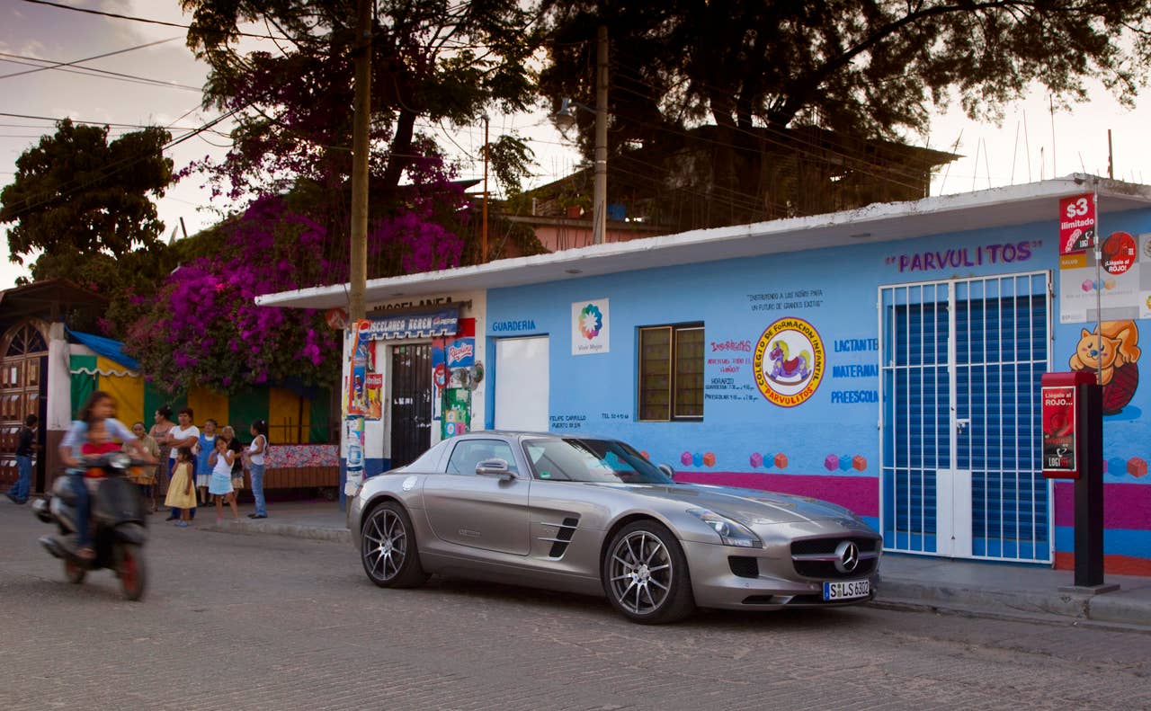 Roots of a legend: Mexicos Carrera Panamericana with the Mercedes-Benz SLS AMG