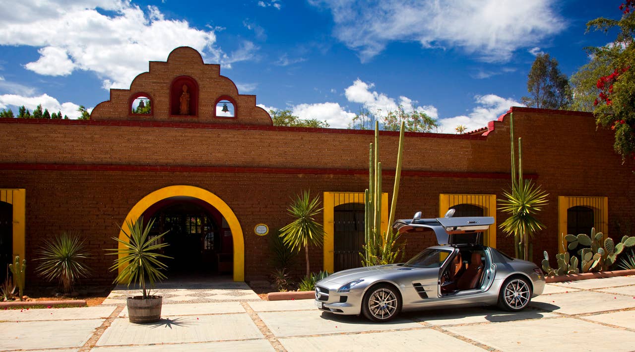 Roots of a legend: Mexicos Carrera Panamericana with the Mercedes-Benz SLS AMG