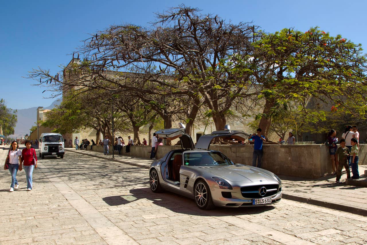 Roots of a legend: Mexicos Carrera Panamericana with the Mercedes-Benz SLS AMG