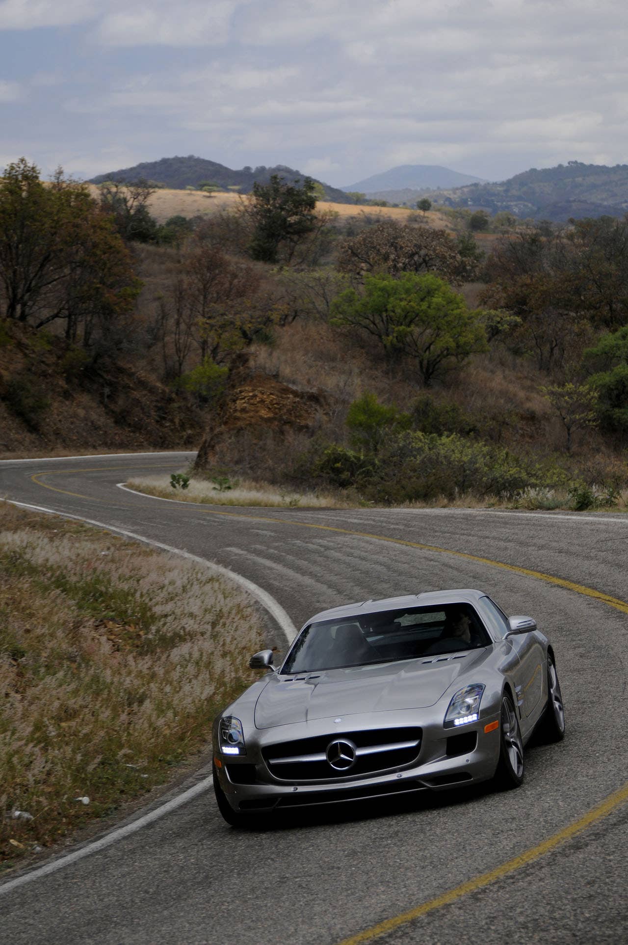 Roots of a legend: Mexicos Carrera Panamericana with the Mercedes-Benz SLS AMG
