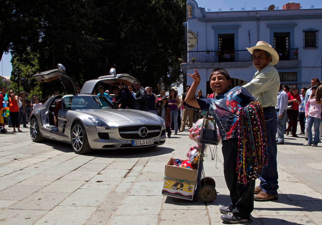 Roots of a legend: Mexicos Carrera Panamericana with the Mercedes-Benz SLS AMG