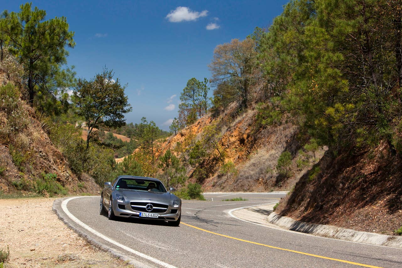 Roots of a legend: Mexicos Carrera Panamericana with the Mercedes-Benz SLS AMG