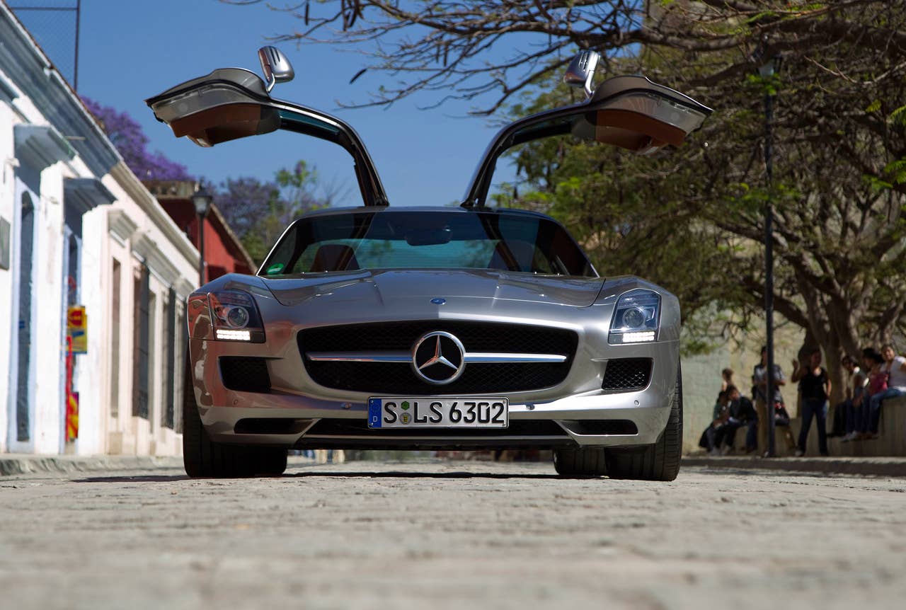 Roots of a legend: Mexicos Carrera Panamericana with the Mercedes-Benz SLS AMG