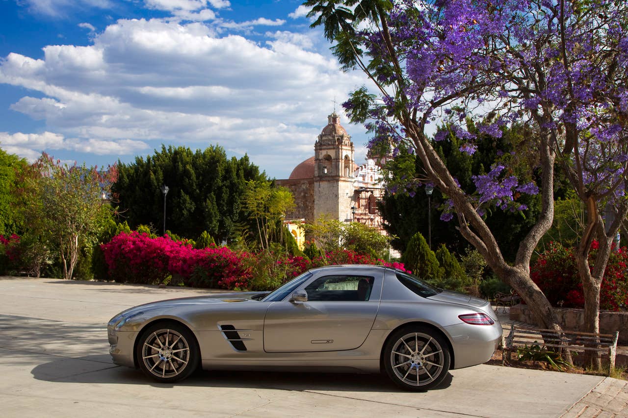 Roots of a legend: Mexicos Carrera Panamericana with the Mercedes-Benz SLS AMG