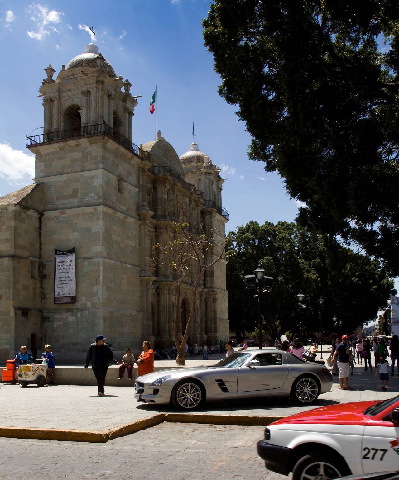 Roots of a legend: Mexicos Carrera Panamericana with the Mercedes-Benz SLS AMG