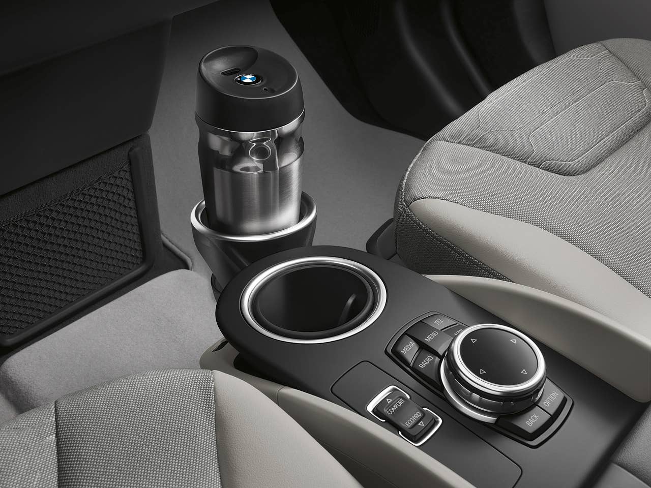 2014 BMW i3 debuts