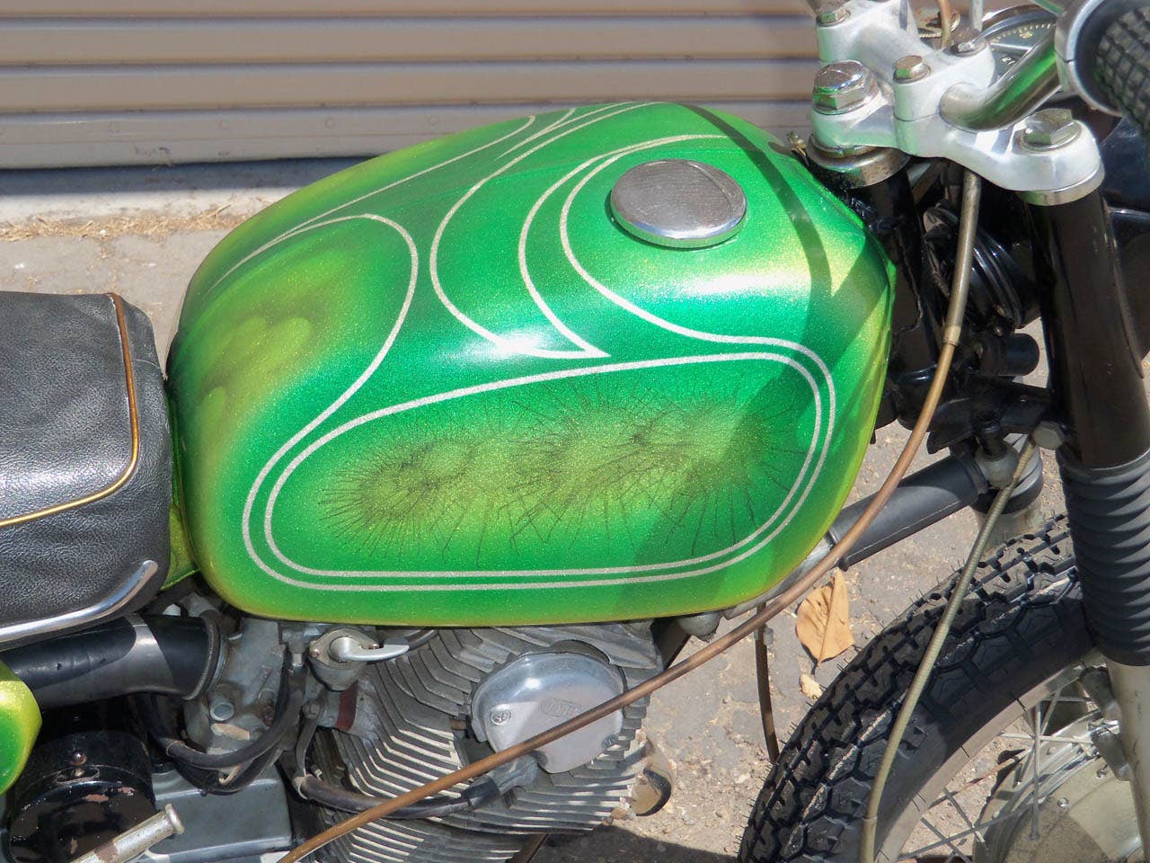 Jim Morrison's 1968 Honda 350 Scrambler metalflake paint detail