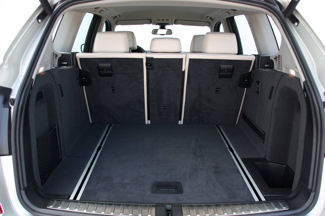 2011 BMW X3 rear storage
