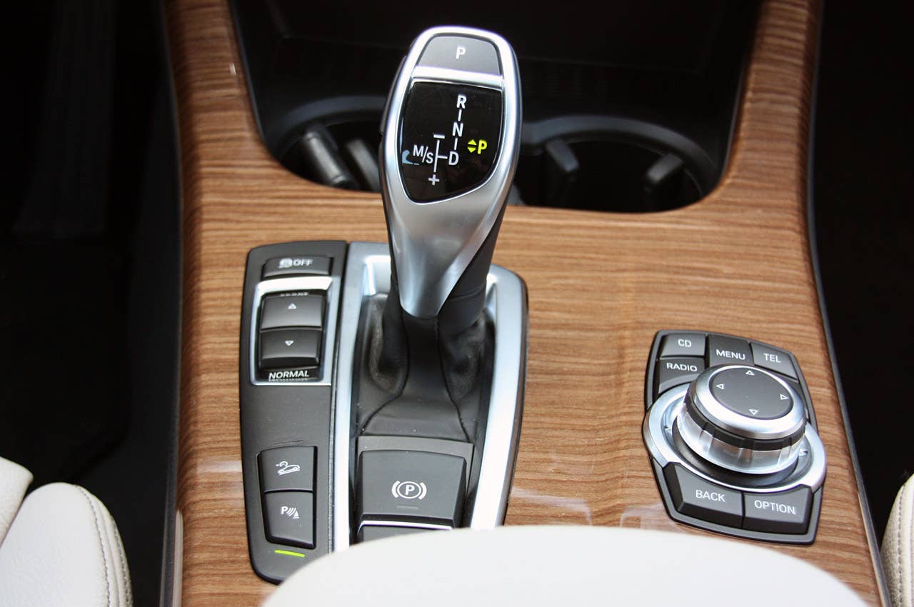 2011 BMW X3 shifter