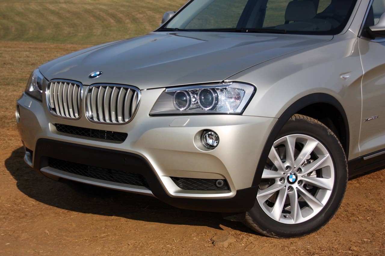 2011 BMW X3 front detail