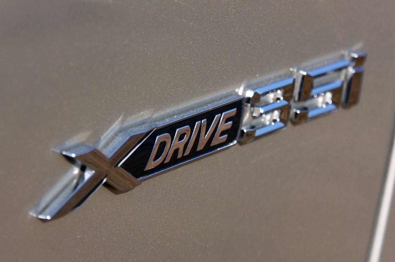 2011 BMW X3 badge