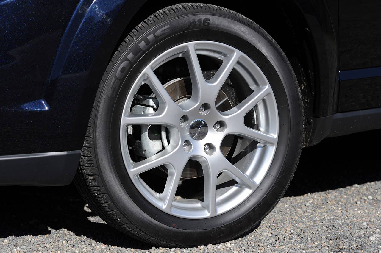 2011 Dodge Journey wheel