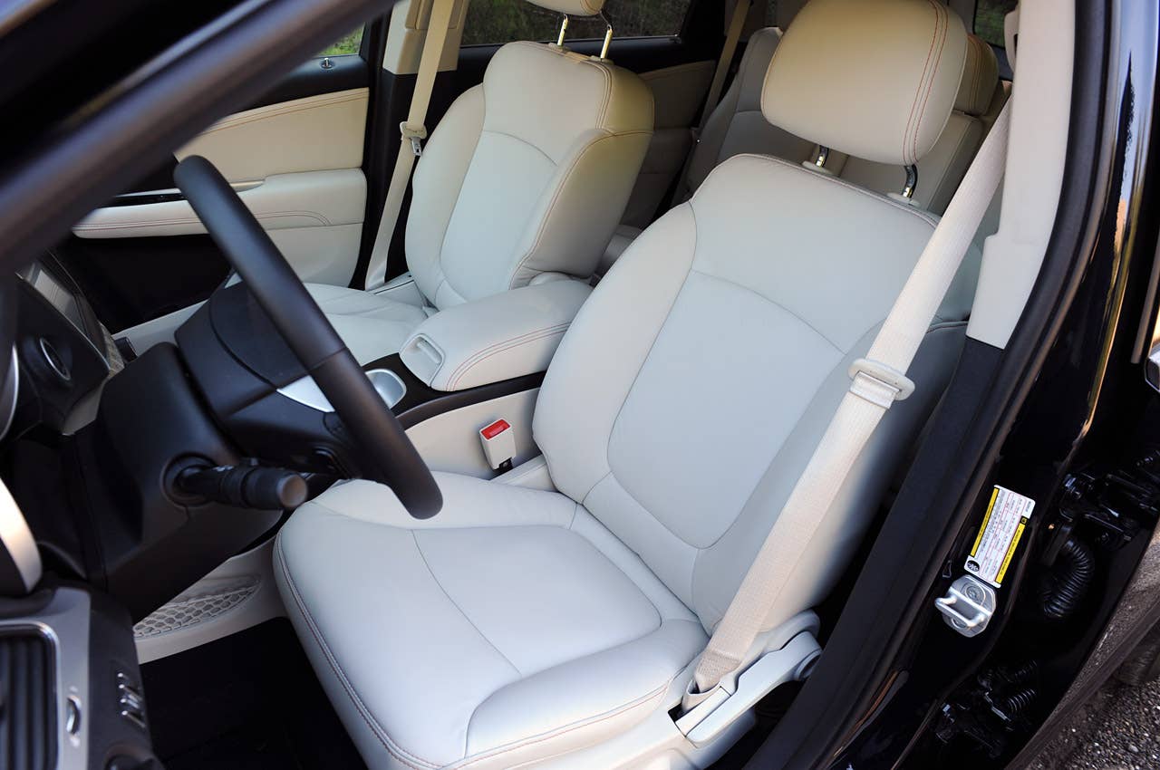 2011 Dodge Journey front seats