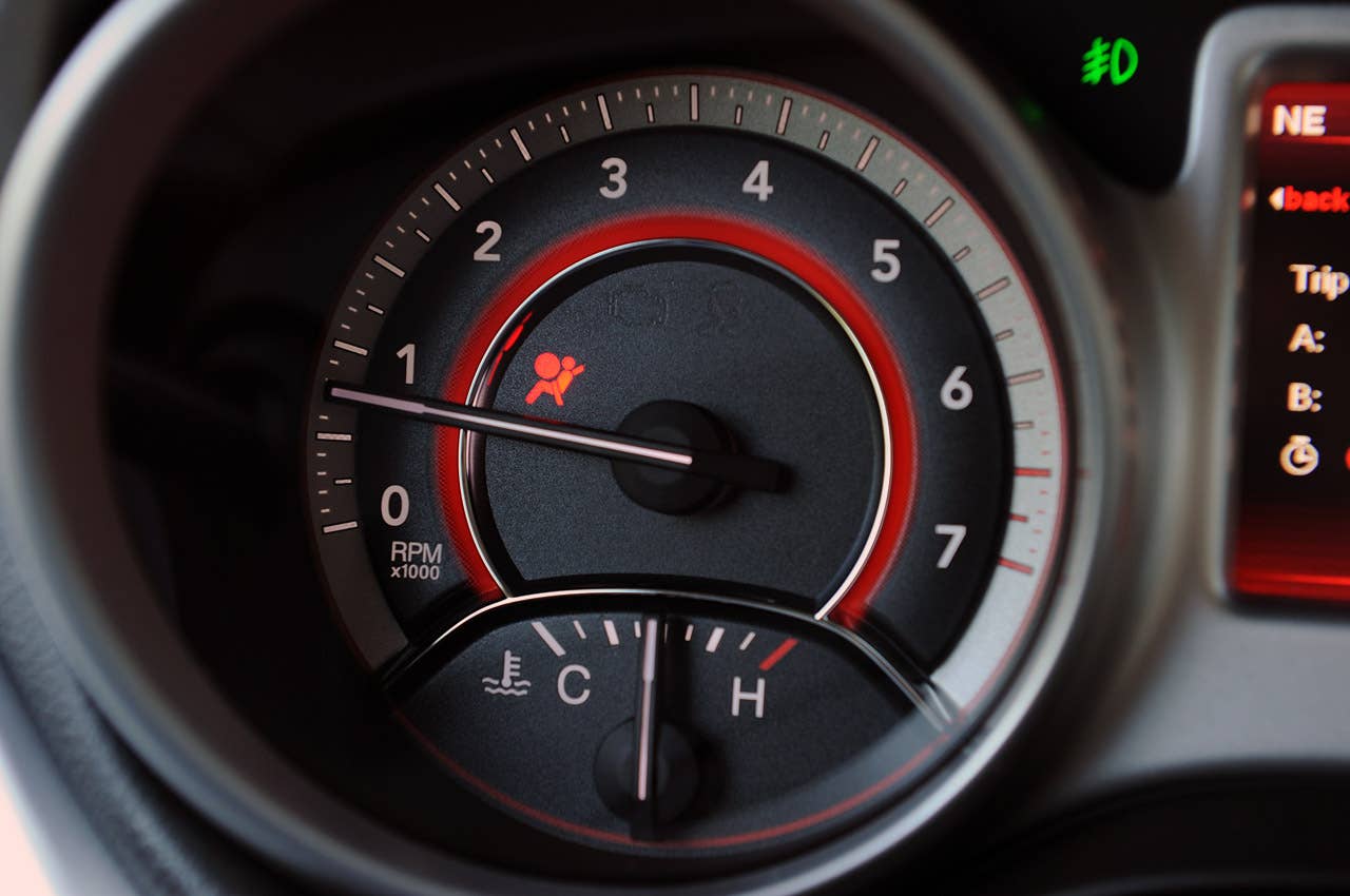 2011 Dodge Journey tachometer