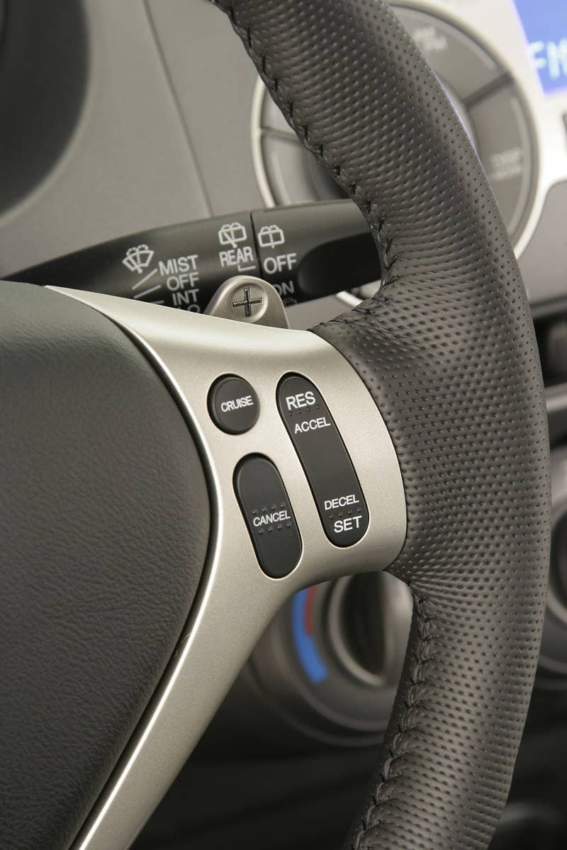 2007 Honda Fit Sport steering wheel detail