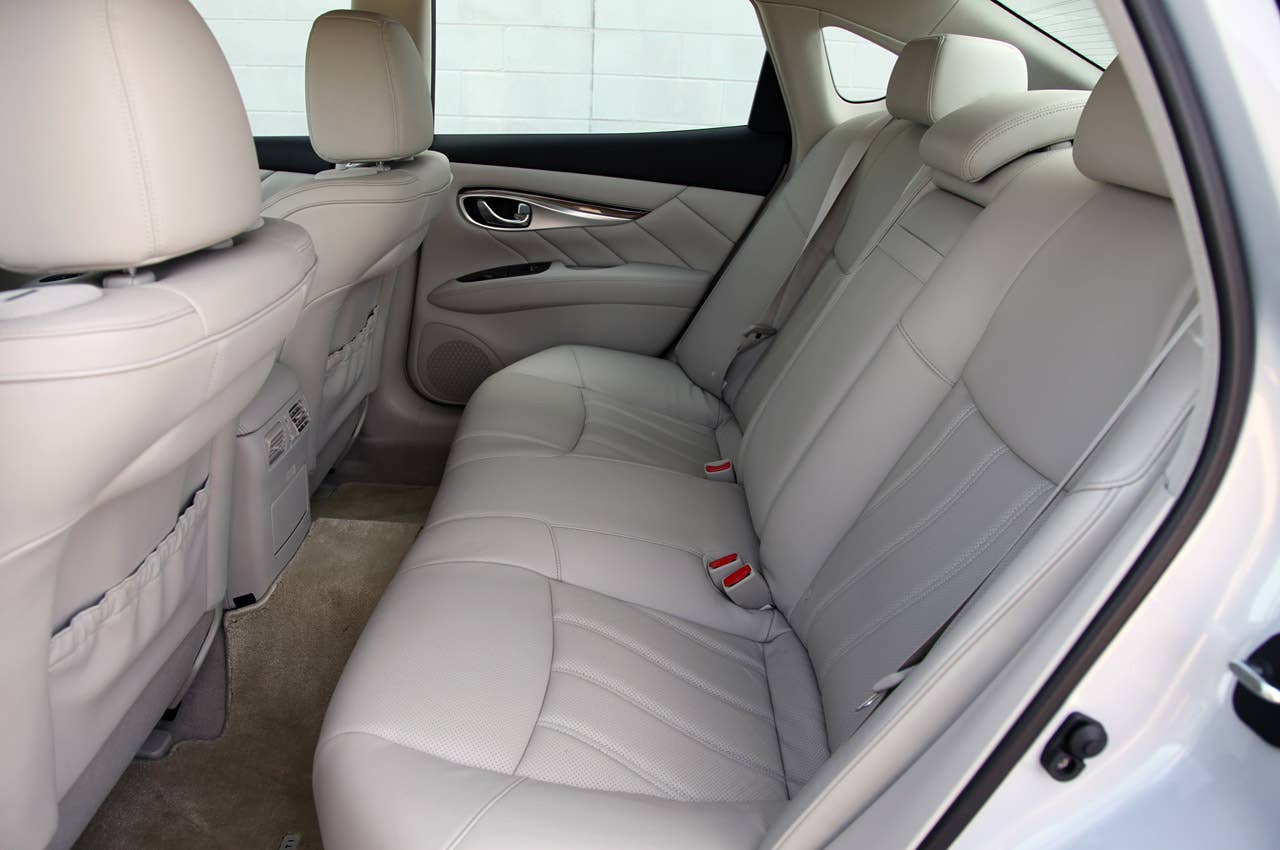 2012 Infiniti M35h rear seats