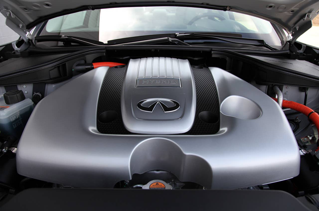 2012 Infiniti M35h engine