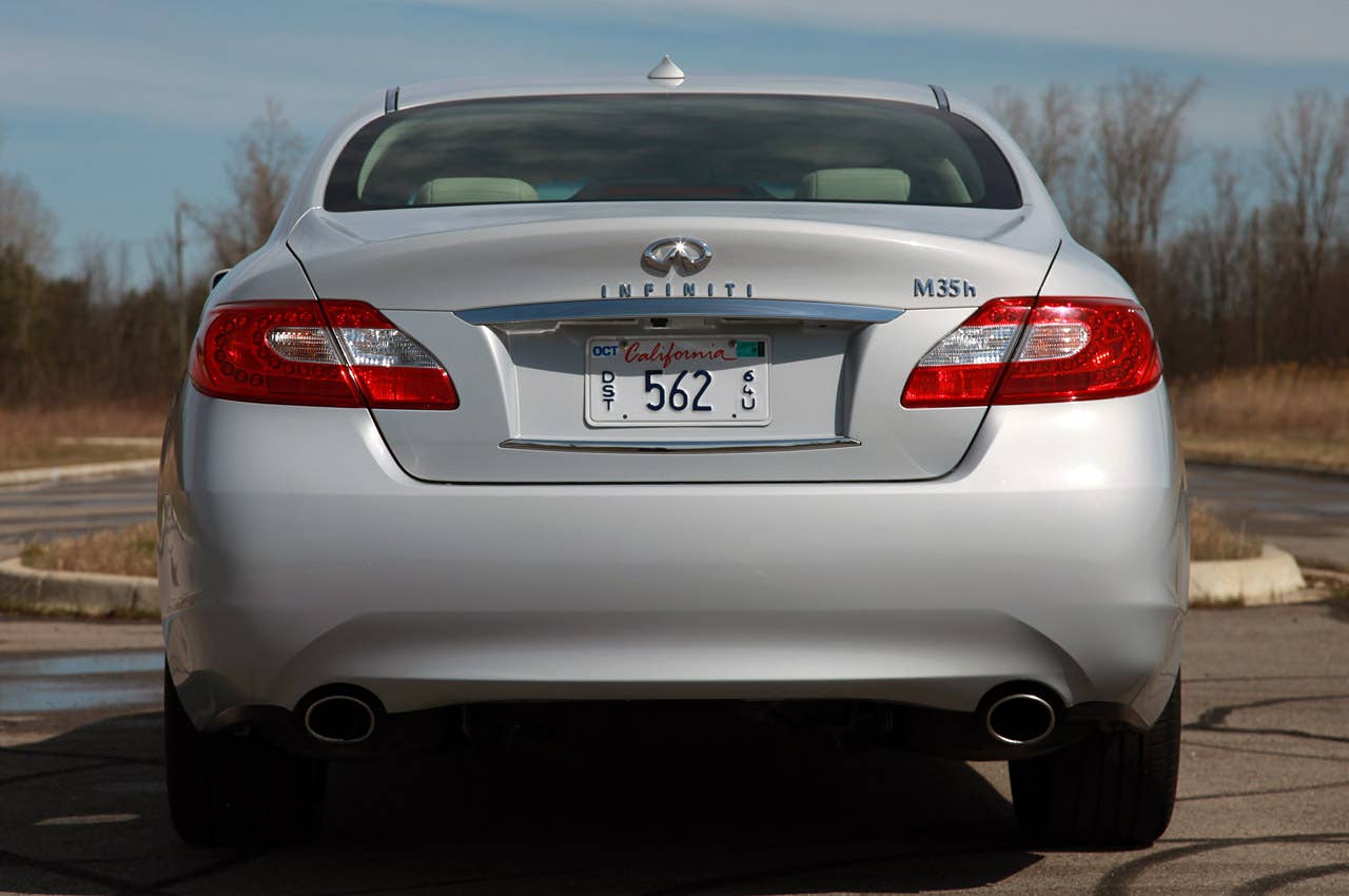 2012 Infiniti M35h rear view