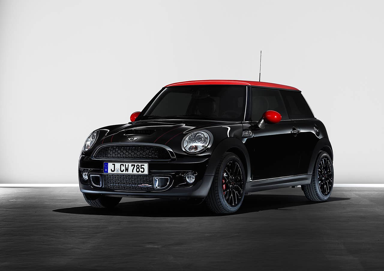 The new MINI John Cooper Works - Exterieur (06/2010)