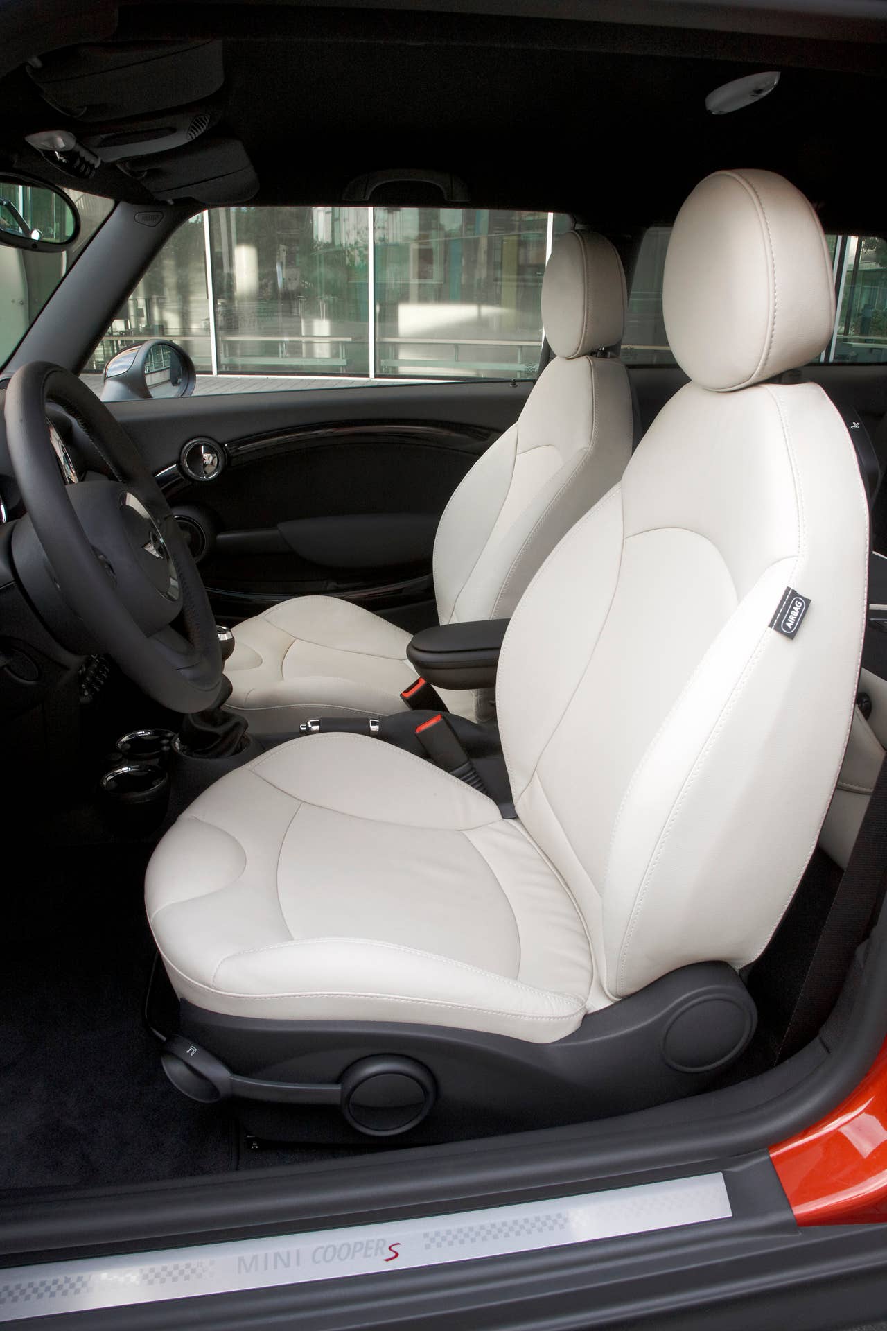 The new MINI Cooper S - Interieur (06/2010)