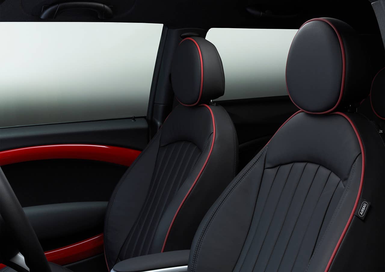 The new MINI John Cooper Works - Interieur (06/2010)
