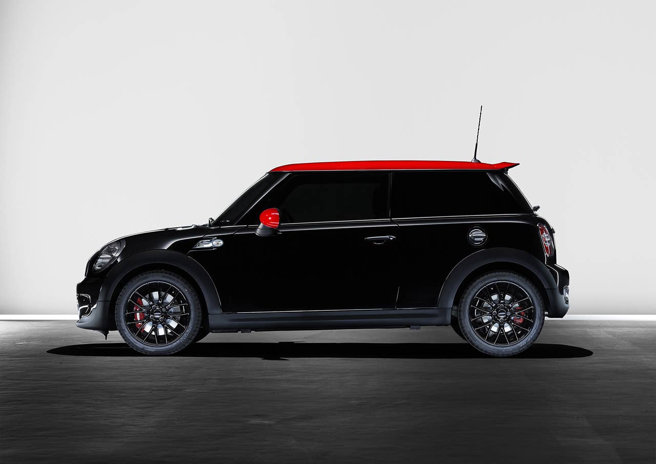 The new MINI John Cooper Works - Exterieur (06/2010)