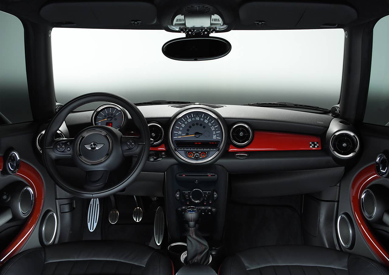 The new MINI John Cooper Works - Interieur (06/2010)