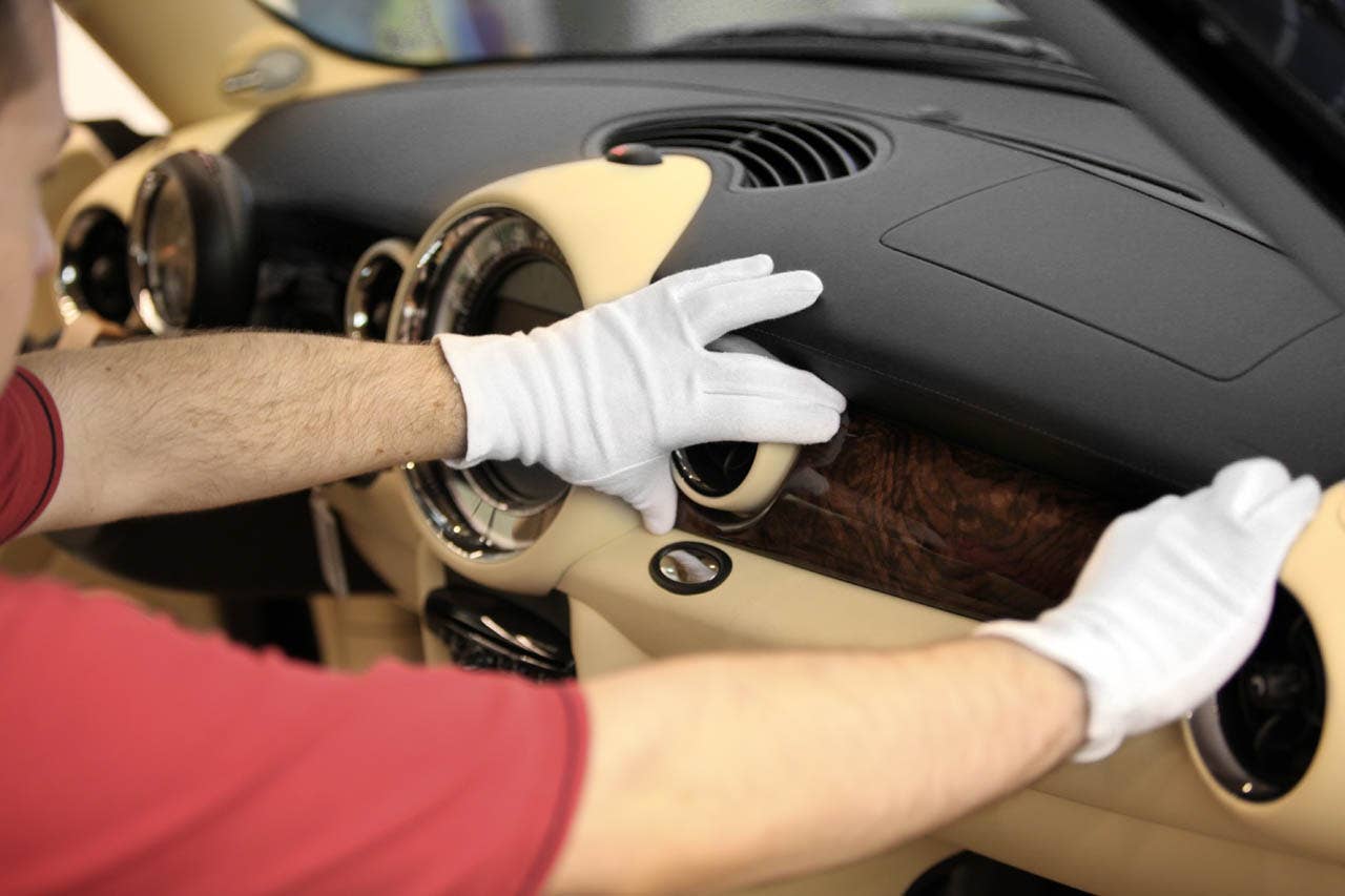 Craftsmanship on MINI INSPIRED BY GOODWOOD (04/2011)