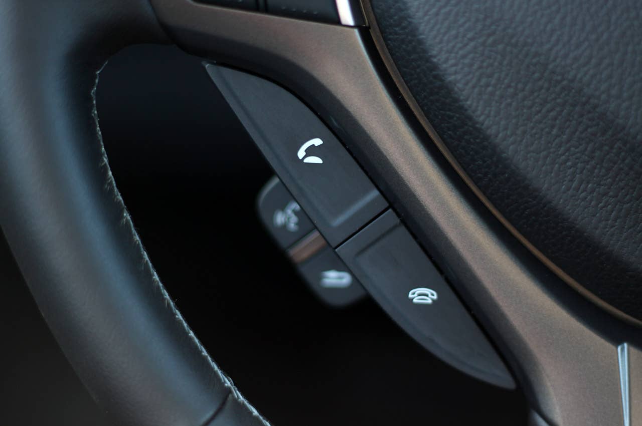 2011 Acura TSX Sport Wagon steering wheel controls