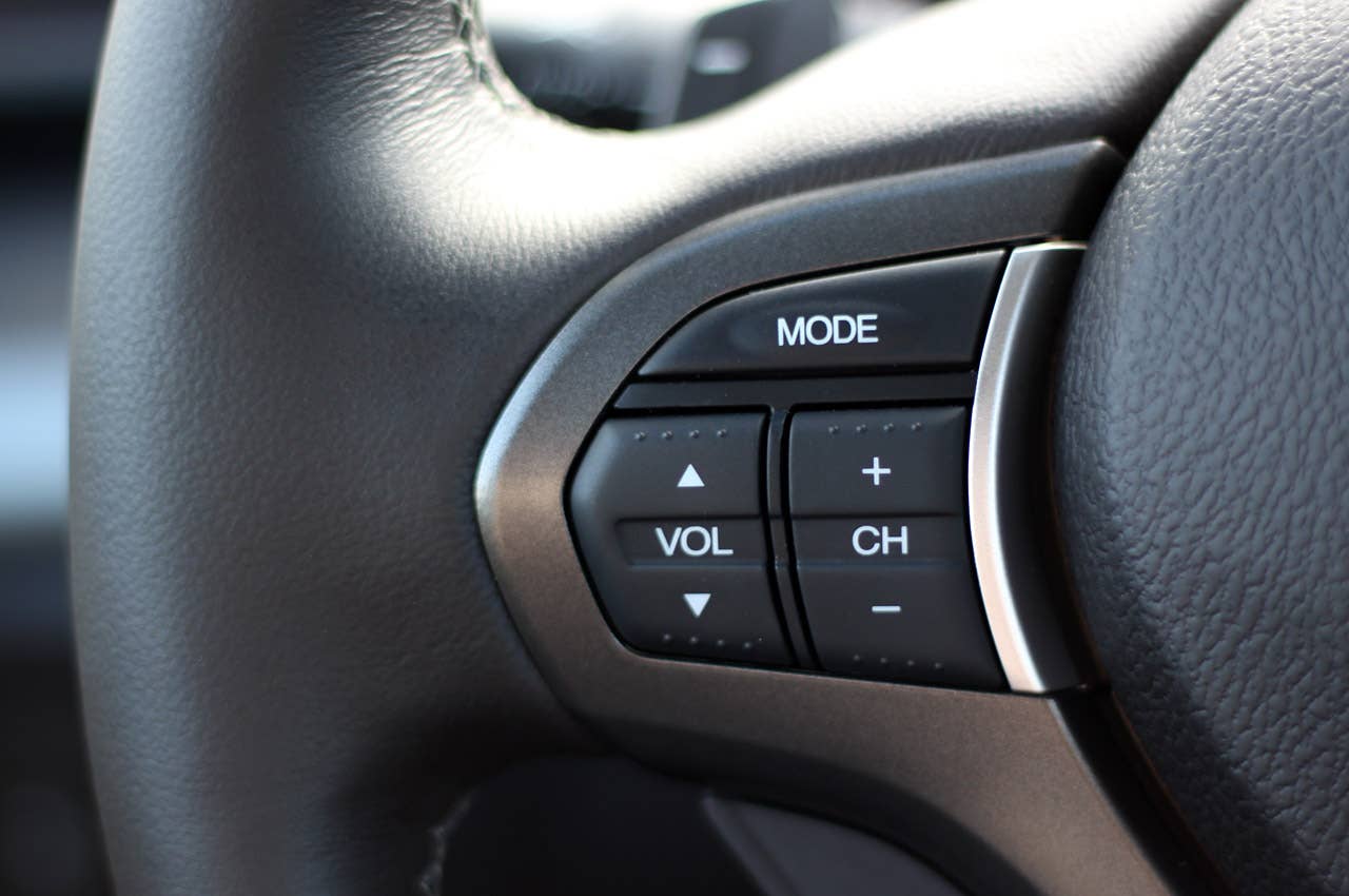 2011 Acura TSX Sport Wagon steering wheel controls