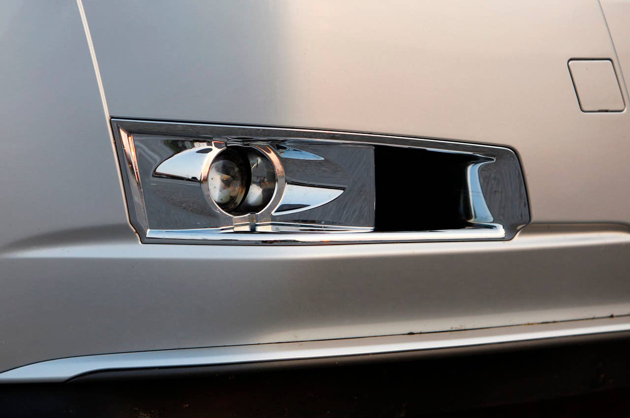 2011 Cadillac CTS Coupe front fascia