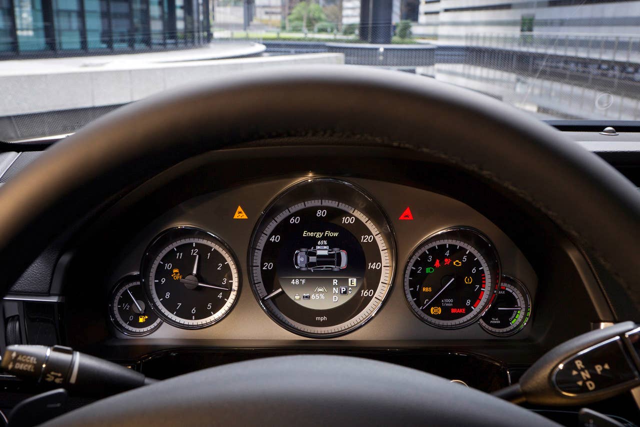 Mercedes-Benz E400 HYBRID.