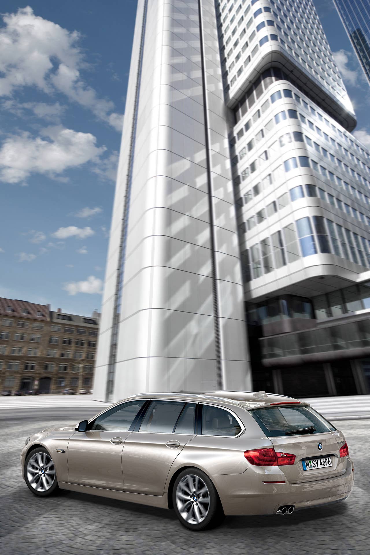 The new BMW 5 Series Touring (03/2010)