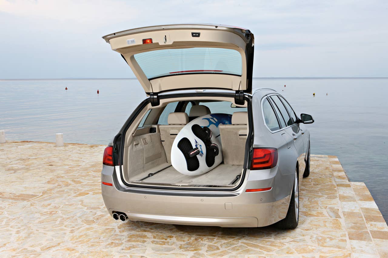 The new BMW 5 Series Touring (03/2010)