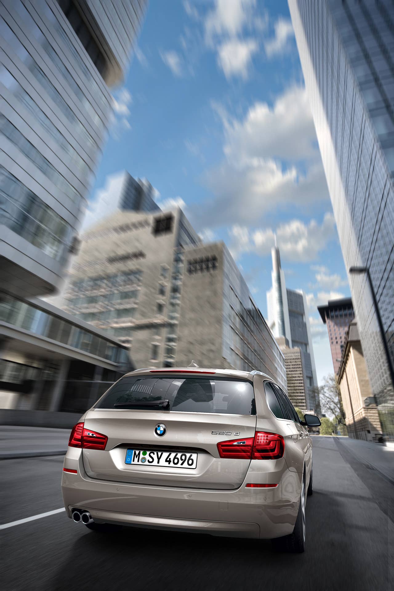 The new BMW 5 Series Touring (03/2010)