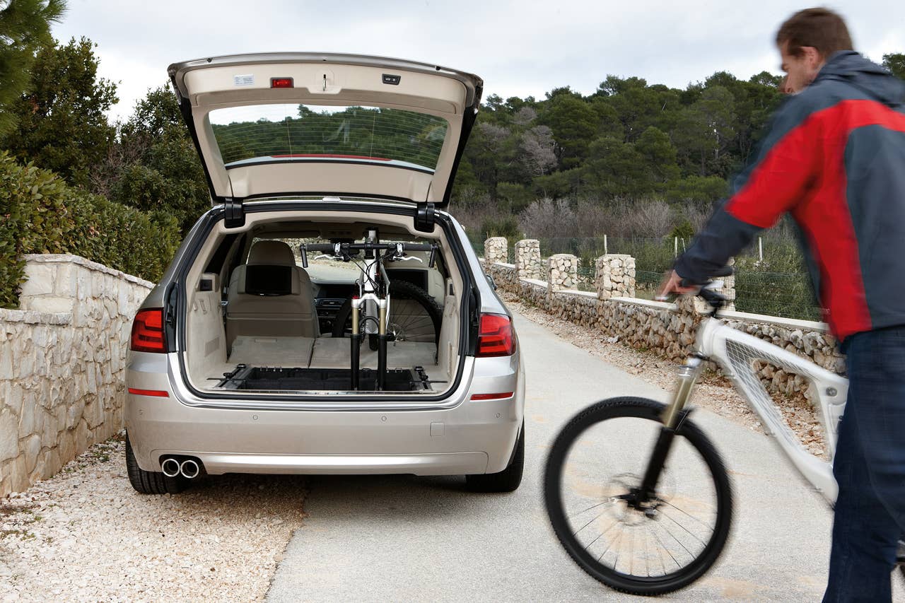 The new BMW 5 Series Touring (03/2010)