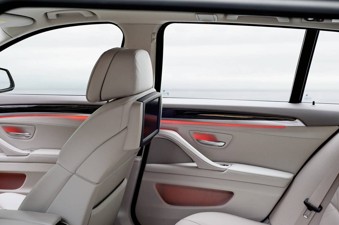 The new BMW 5 Series Touring - Ambient light (03/2010)