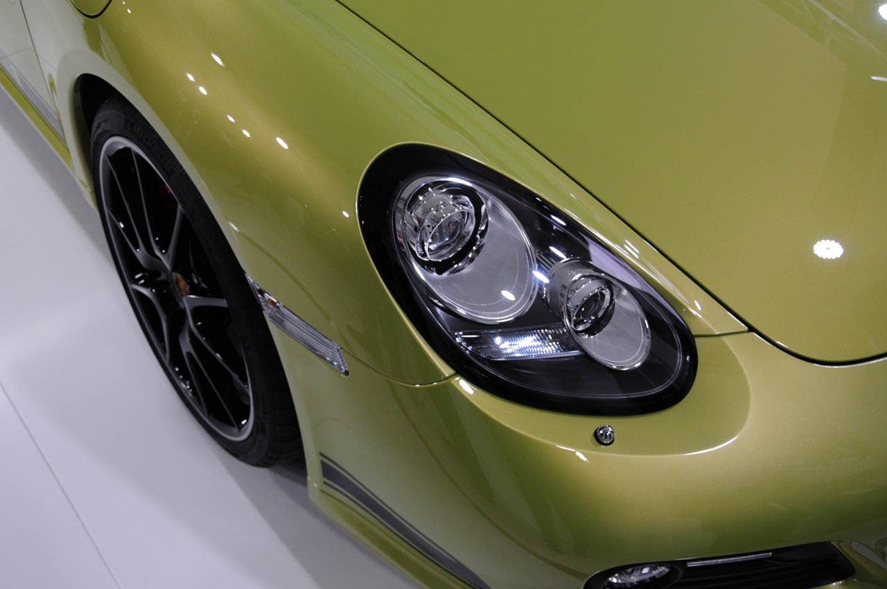 2011 Porsche Cayman R