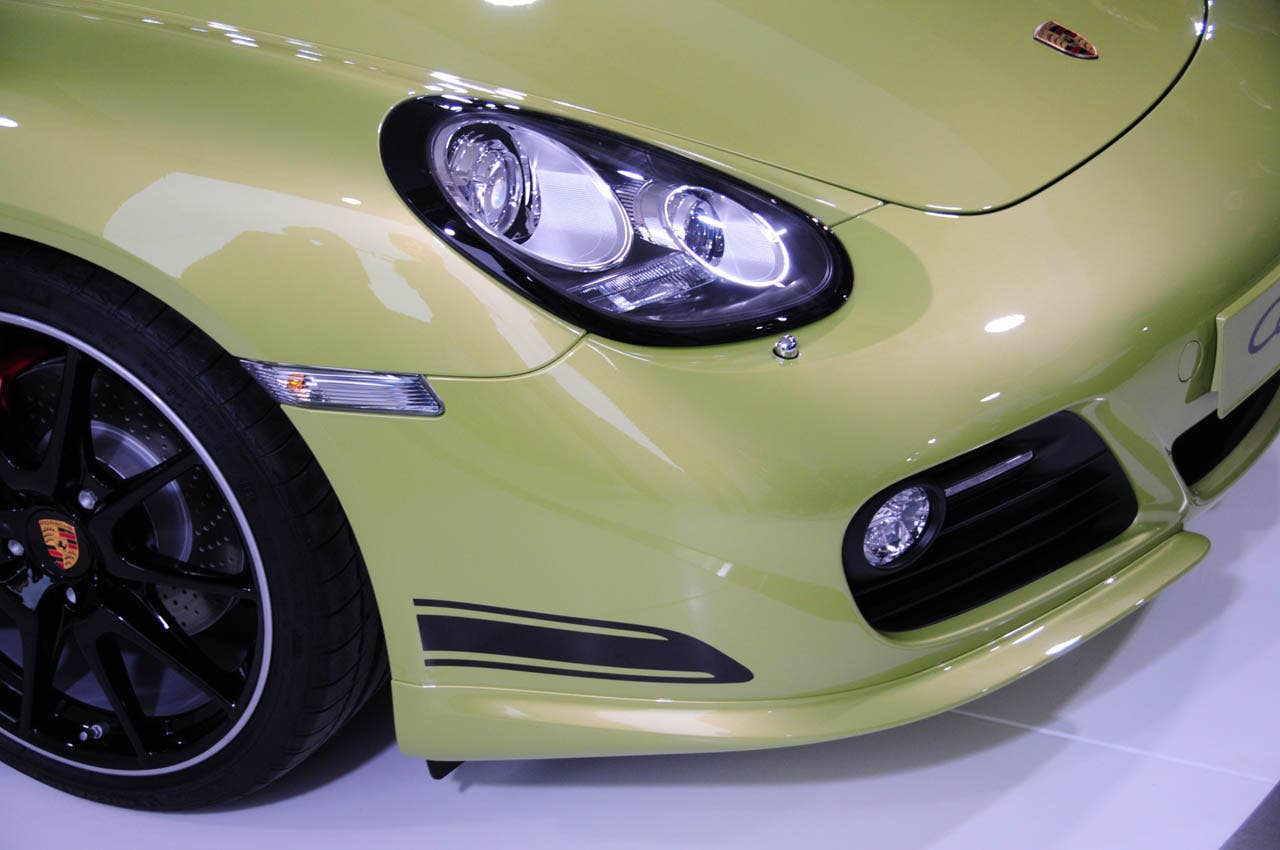 2011 Porsche Cayman R