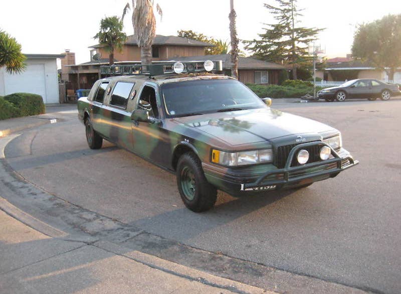 1993 Lincoln Town Car Apocalimo front 3/4