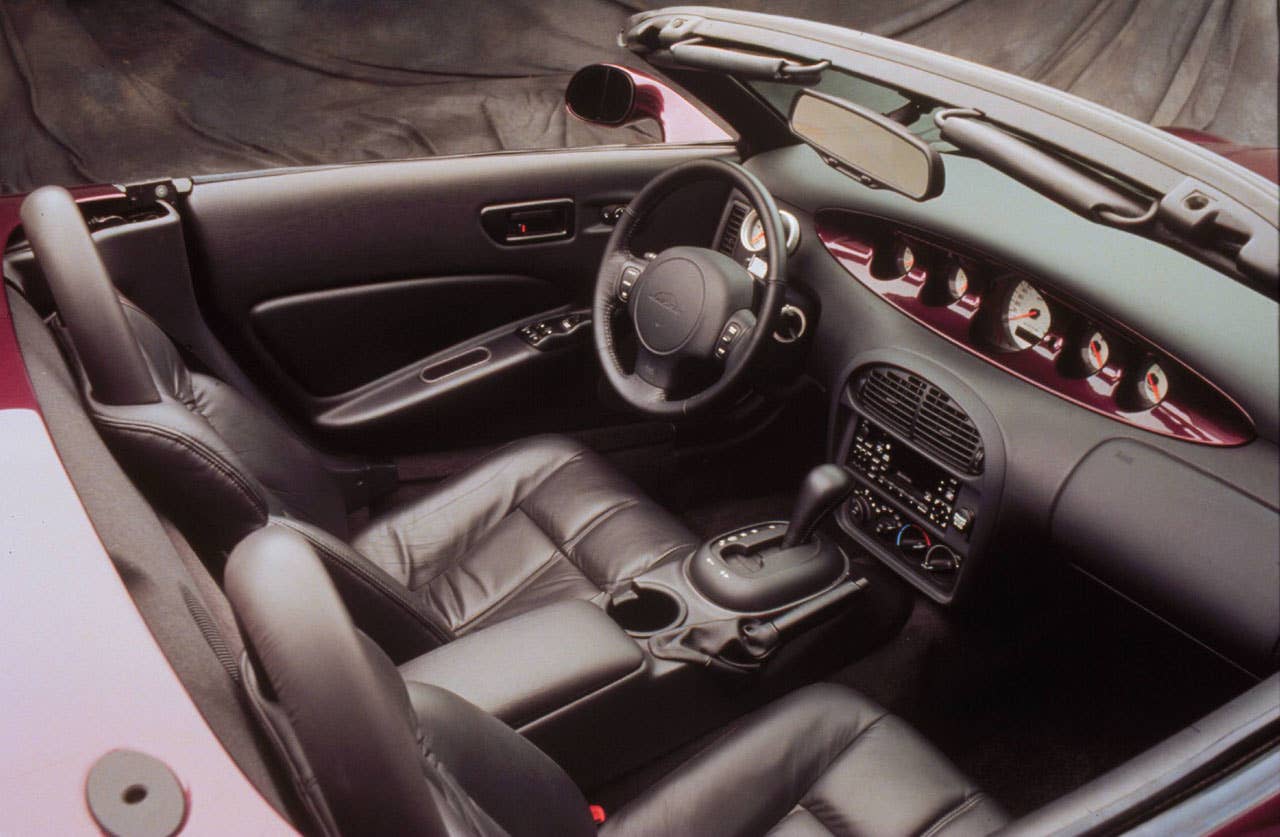 The hot rod aura of the concet Prowler was preserved in the final design of the vehicle's interior.