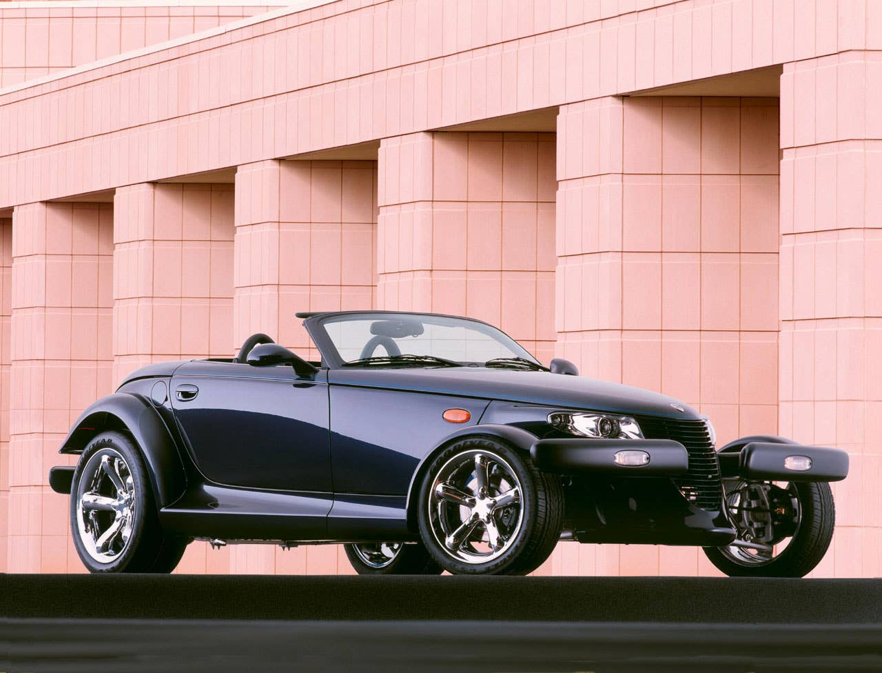 FIRST CHRYSLER-BRANDED PROWLER TO DEBUT IN BLUE -- Auburn Hills, Mich. -- Production of the first Prowler to be sold under the Chrysler brand is set for January 16, 2001 at Conner Avenue Assembly Plant in Detroit.  The 2001 Chrysler Prowler will bow in blue, and will be on display at the 2001 North American International Auto Show in Detroit through Sunday, January 21.