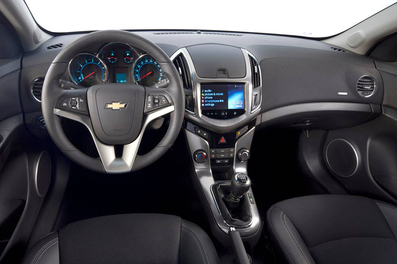 2012 Chevrolet Cruze Wagon interior