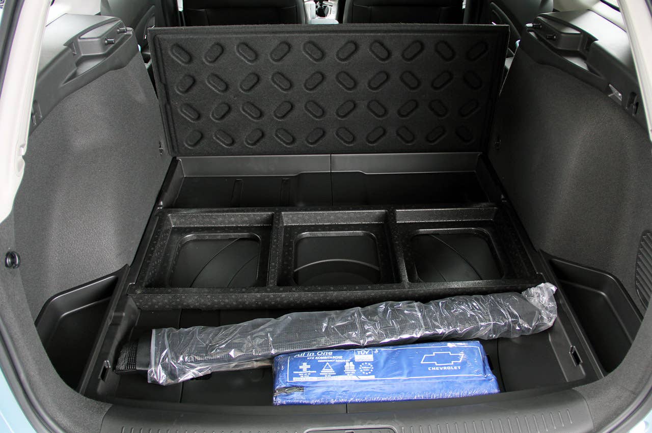 2012 Chevrolet Cruze Wagon rear cargo area