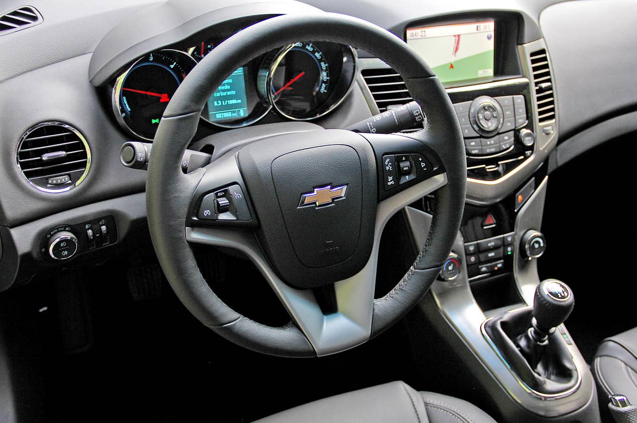 2012 Chevrolet Cruze Wagon interior