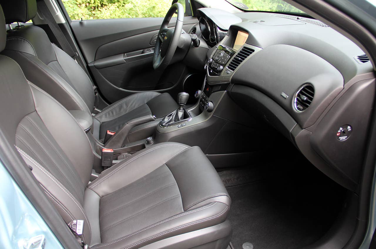 2012 Chevrolet Cruze Wagon interior