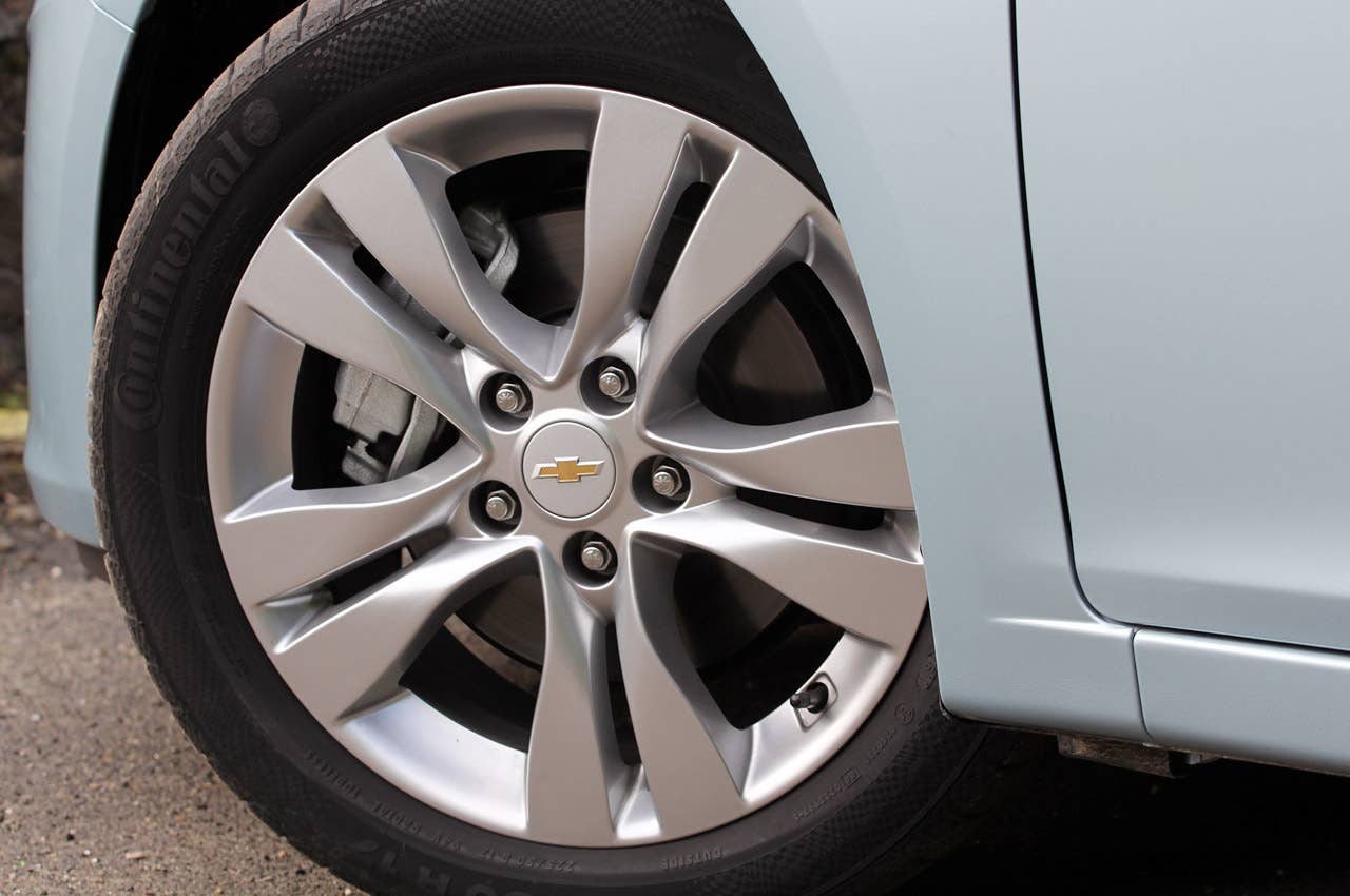 2012 Chevrolet Cruze Wagon wheel