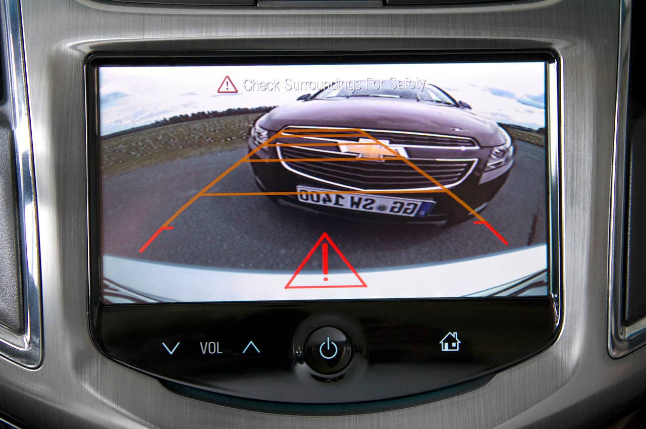 2012 Chevrolet Cruze Wagon rear view camera display
