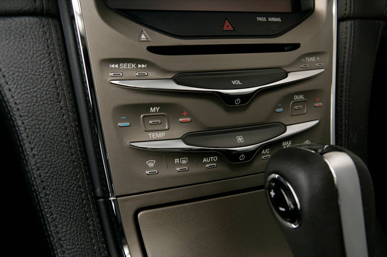 MyLincoln Touch driver connect technology uses touch-sensitive technology to operate dash buttons along with the volume and fan controls.